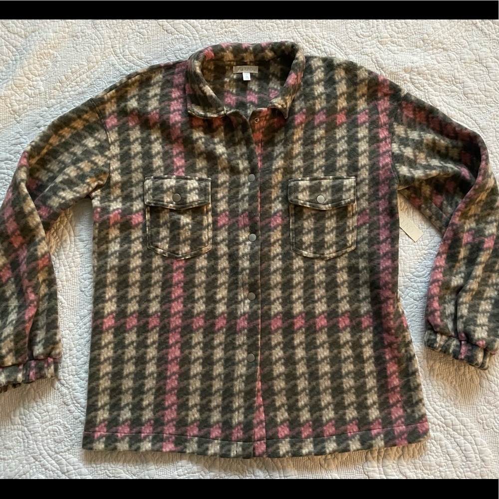 NWT Abound large shacket pink gray